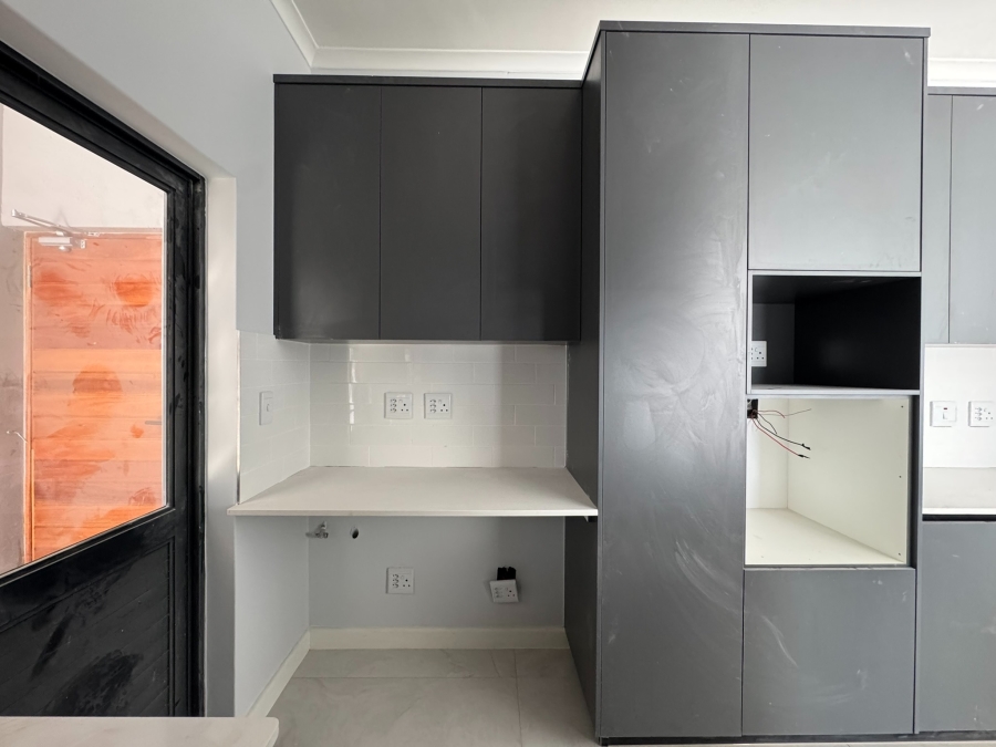 4 Bedroom Property for Sale in Sandown Western Cape